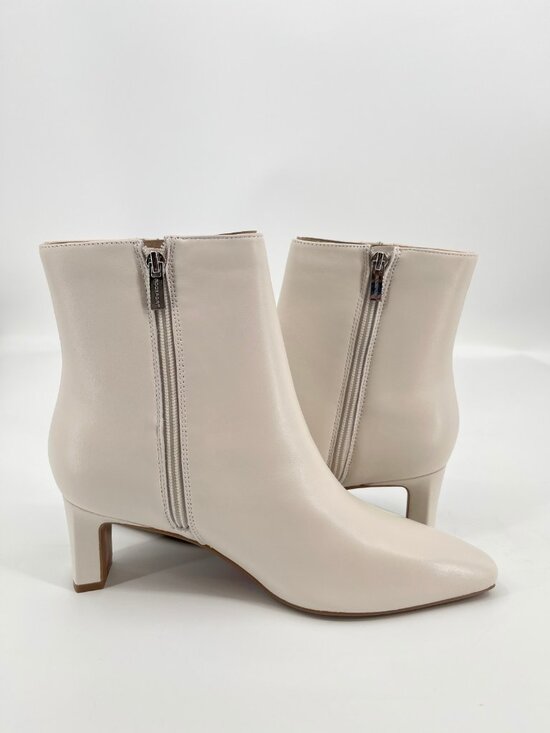Women Rockport Marisa Booties Cream Leather Size 9 Square Toe Side Zip Ankle Boots